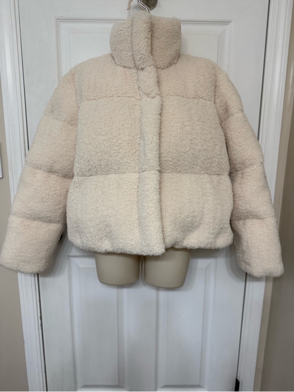 Joie Sherpa Teddy Jacket Cream Cropped Cozy Puffer M - Picture 2 of 12